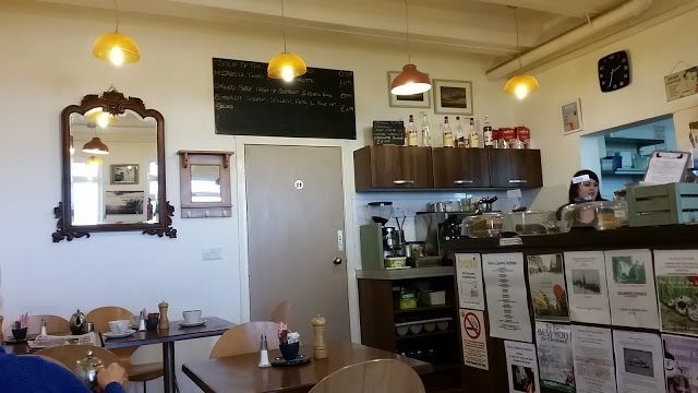 Basil Harbour Cafe
